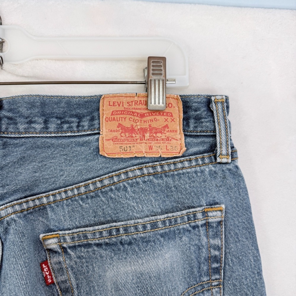 Levis 501 Jeans Mens 35x36 (32x31) Blue Straight Leg Button Fly - Picture 7 of 10